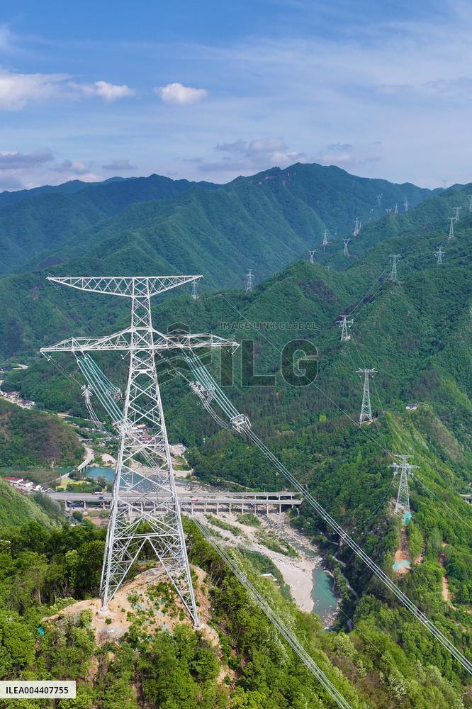 Green Energy Crosses Qinling Mountains in Hanzhong