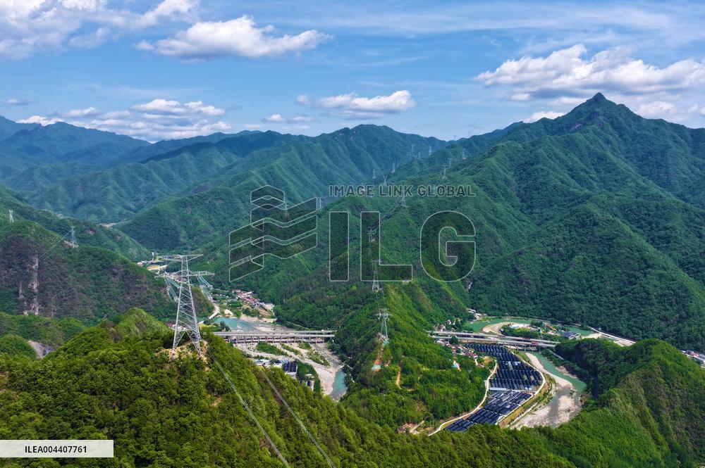 Green Energy Crosses Qinling Mountains in Hanzhong