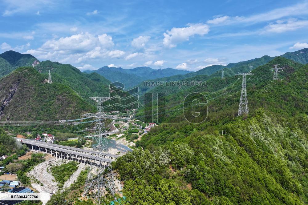 Green Energy Crosses Qinling Mountains in Hanzhong