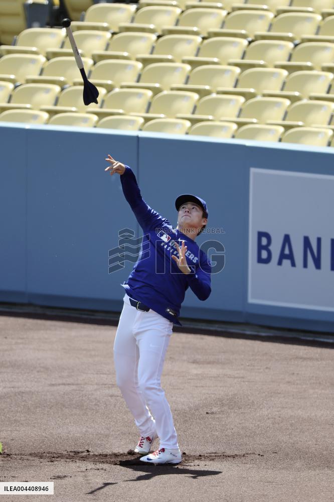Baseball:Yoshinobu Yamamoto