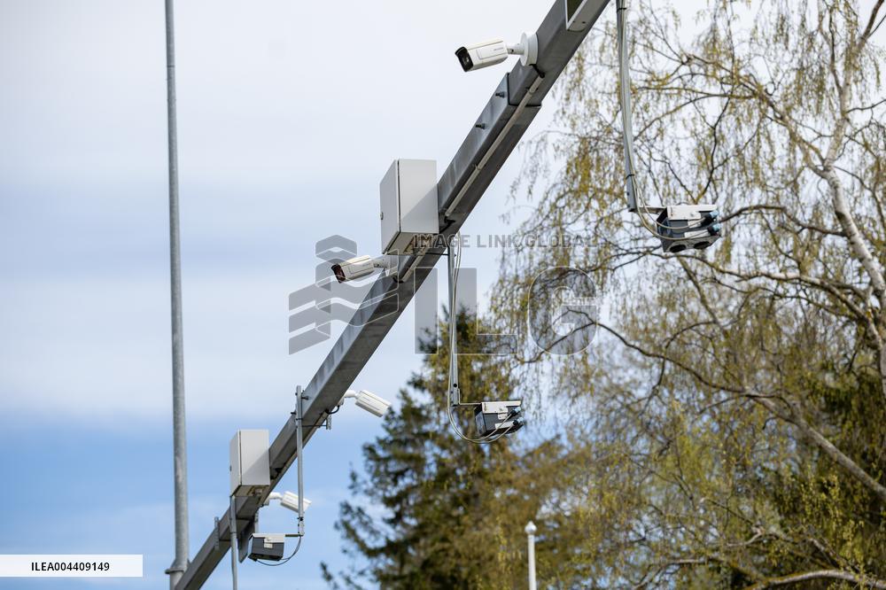 Number plate recognition cameras