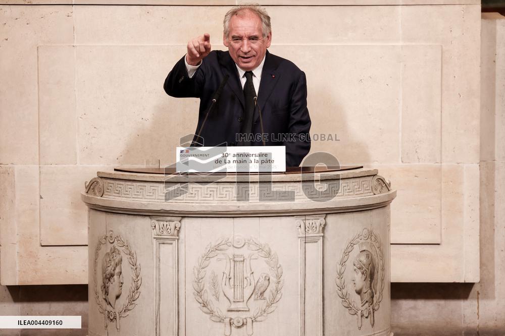 Francois Bayrou at 30th anniversary of the programme " La main a la pate " - Paris