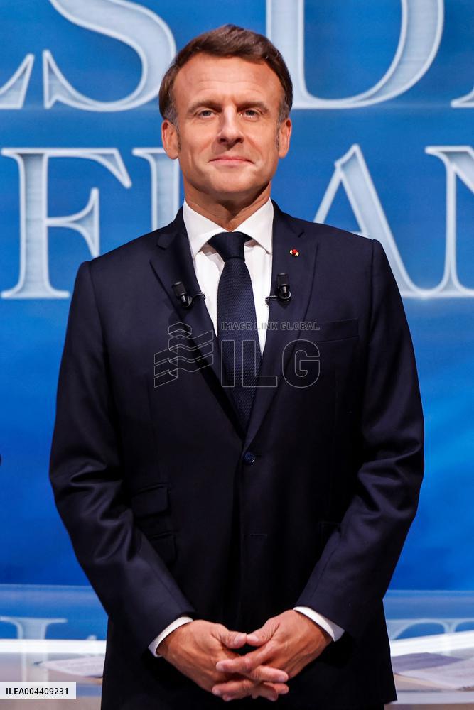 Emmanuel Macron on a special program of TF1 - Saint Denis