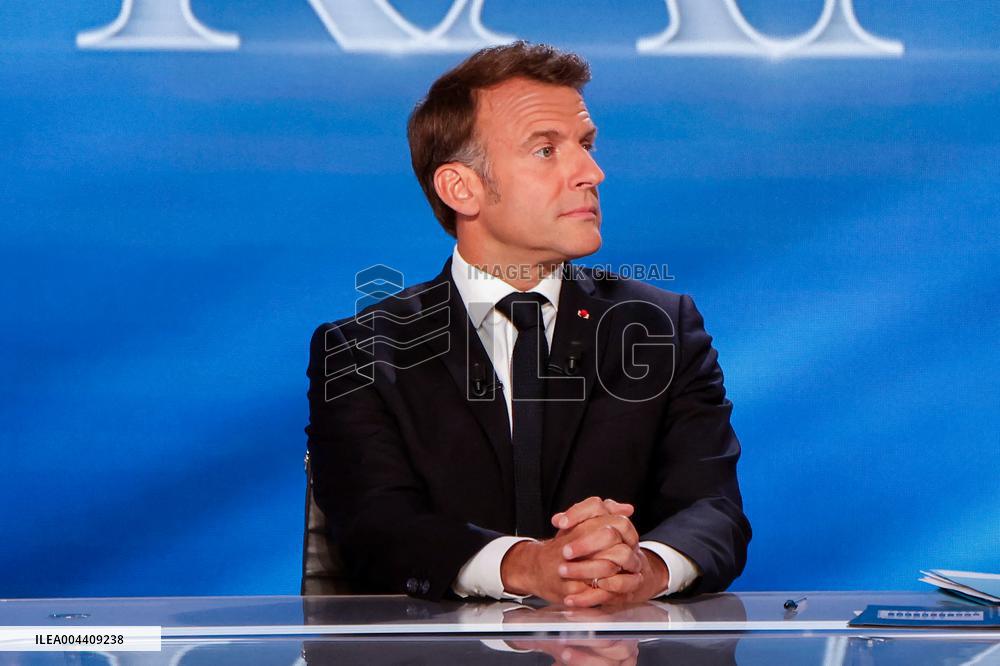 Emmanuel Macron on a special program of TF1 - Saint Denis