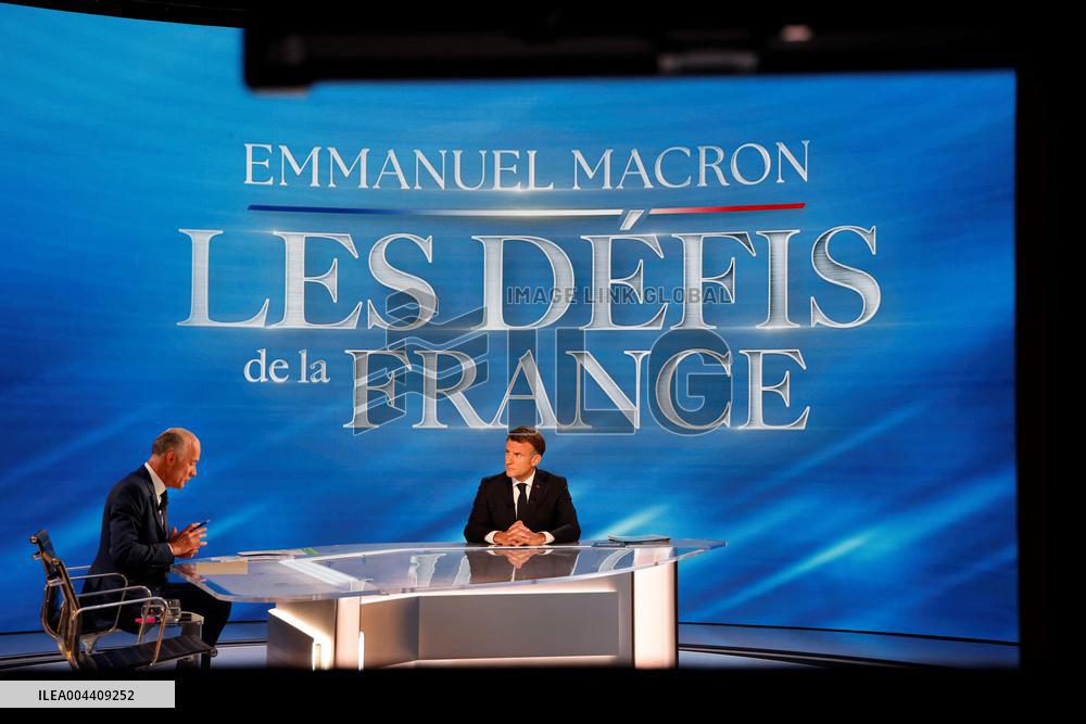 Emmanuel Macron on a special program of TF1 - Saint Denis