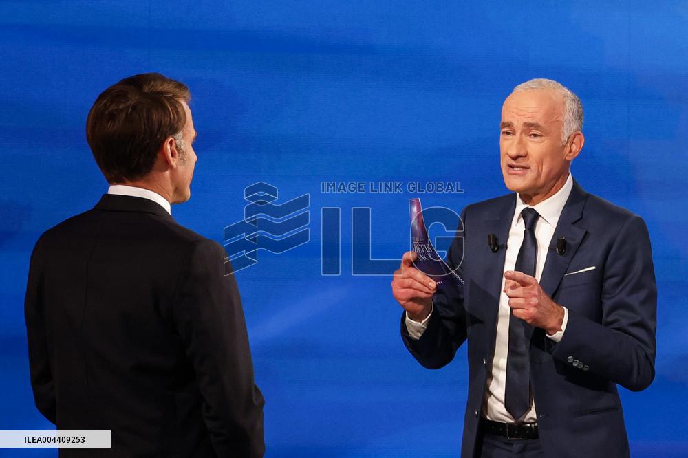 Emmanuel Macron on a special program of TF1 - Saint Denis