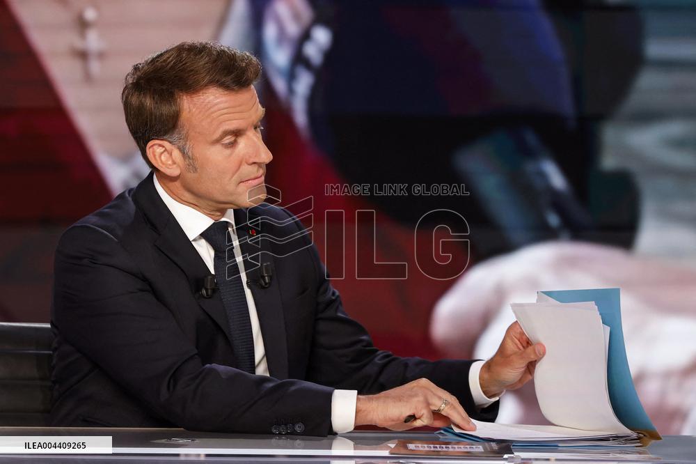 Emmanuel Macron on a special program of TF1 - Saint Denis