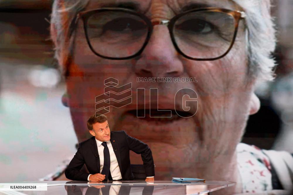 Emmanuel Macron on a special program of TF1 - Saint Denis