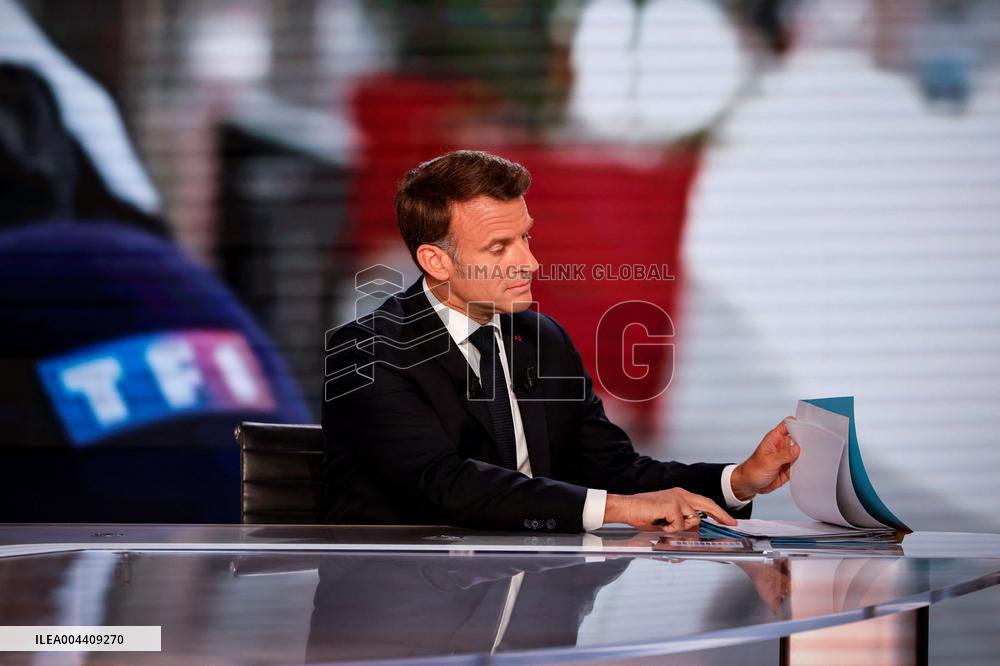 Emmanuel Macron on a special program of TF1 - Saint Denis