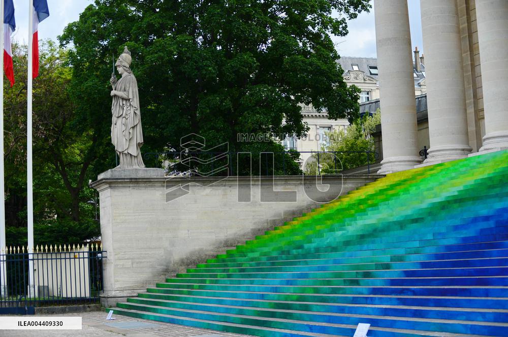 Artistic Installation by Elsa Tomkowiak at the National Assembly - Paris