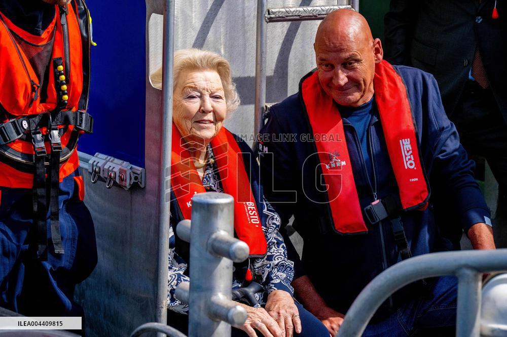 Princess Beatrixs Visit to Sea Rescue Society - Stellendam