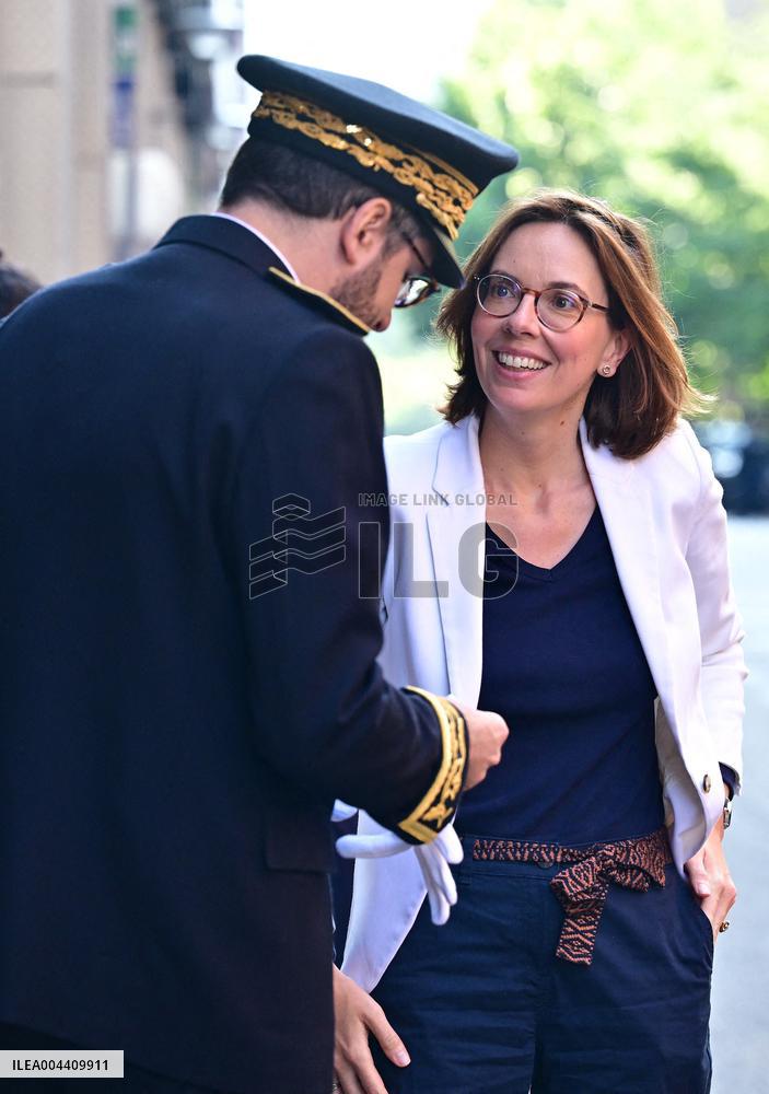 Emmanuel Macron visite l'Etat major interministériel de lutte contre la criminalité organisée (EMCO), à Nanterre