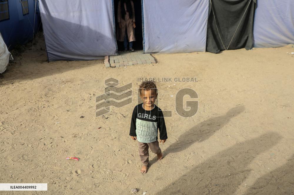 Displaced Palestinian Children - Gaza