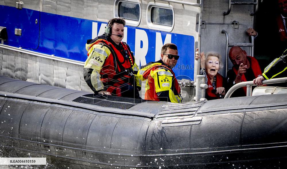 Princess Beatrix s Visit to Sea Rescue Society - Stellendam