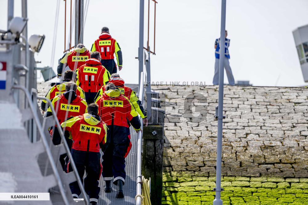 Princess Beatrix s Visit to Sea Rescue Society - Stellendam