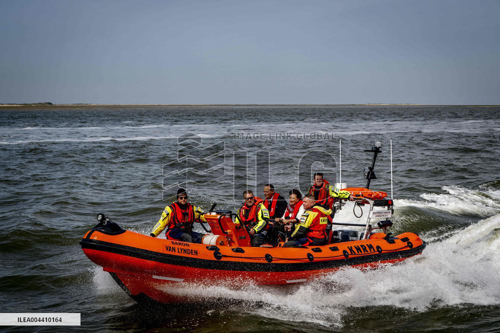Princess Beatrix s Visit to Sea Rescue Society - Stellendam