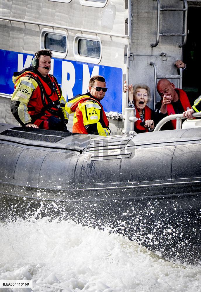 Princess Beatrix s Visit to Sea Rescue Society - Stellendam
