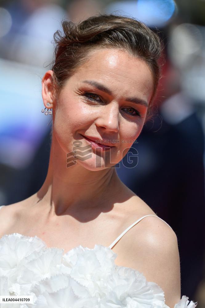 Sound Of Falling Red Carpet NG