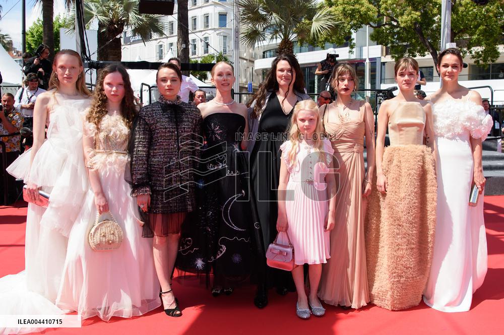 Sound Of Falling Red Carpet NG