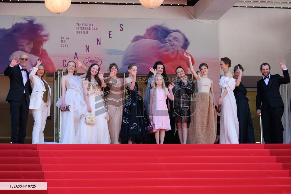 Sound Of Falling Red Carpet NG