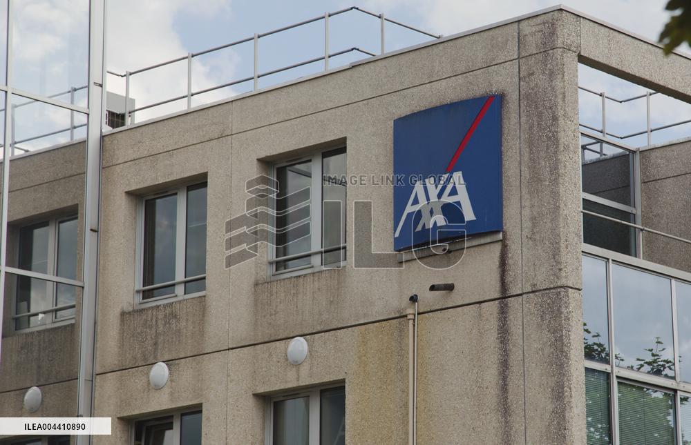 Axa Headquarters Targeted by Extinction Rebellion - Nantes