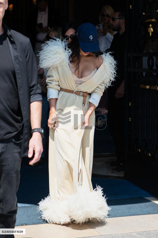 Kim Kardashion Leaves Hotel Ritz - Paris