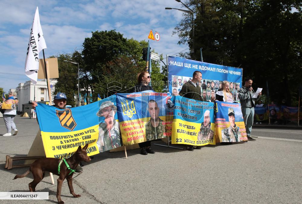 Rally in support of Ukrainian POWs at parliament in Kyiv