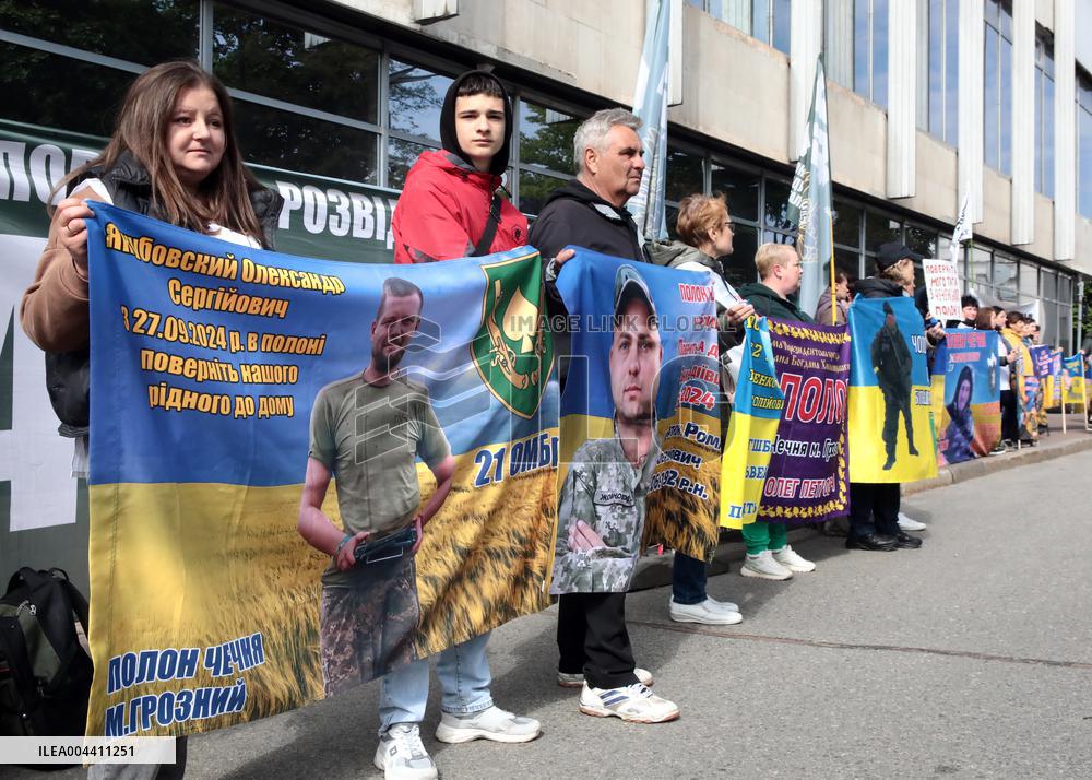 Rally in support of Ukrainian POWs at parliament in Kyiv