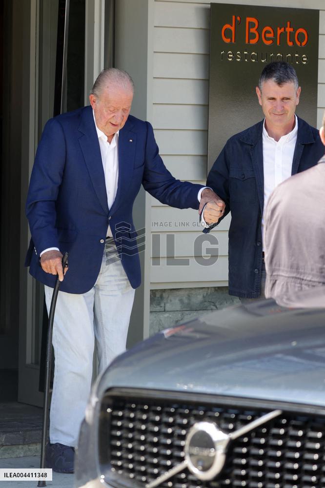 King Juan Carlos Leaves the Restaurant d'Berto - Spain