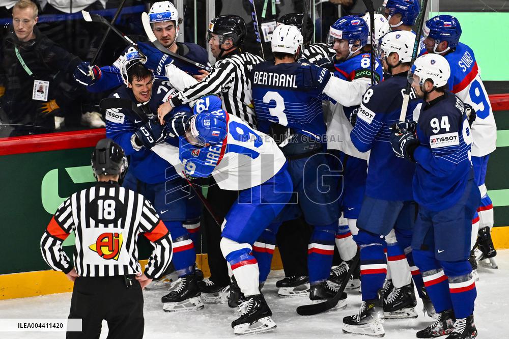 ICE HOCKEY WC SLOVAKIA-FRANCE