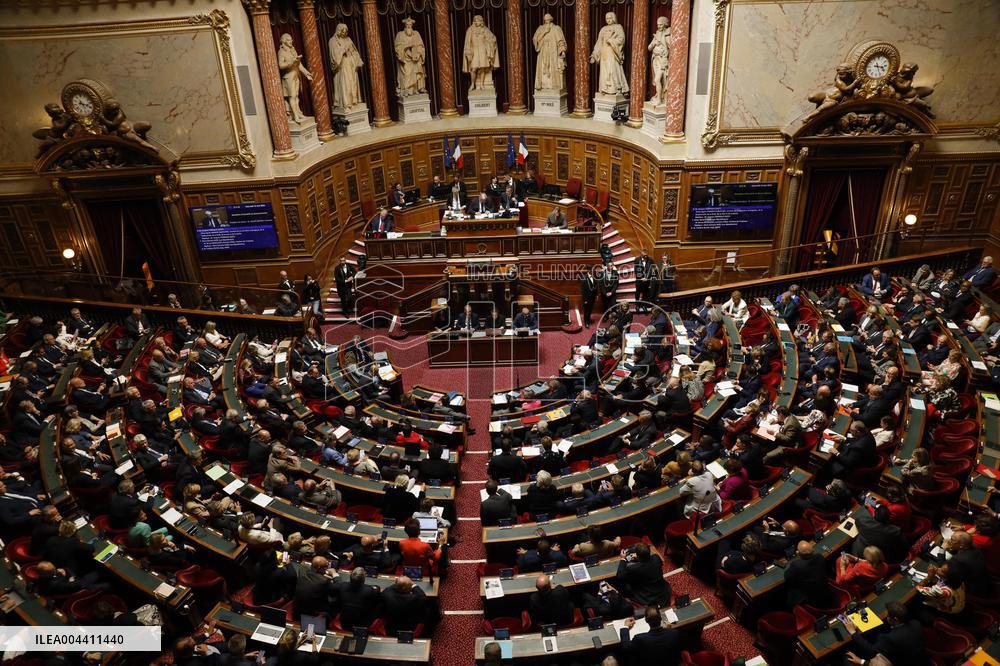 French Politics Address Questions At Senate - Paris