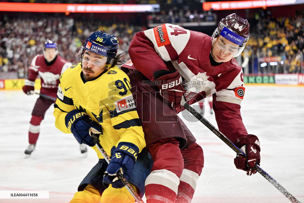 ICE HOCKEY WC LATVIA-SWEDEN