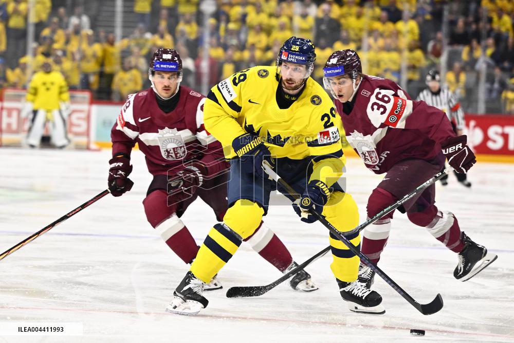 ICE HOCKEY WC LATVIA-SWEDEN