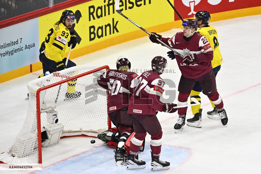 ICE HOCKEY WC LATVIA-SWEDEN