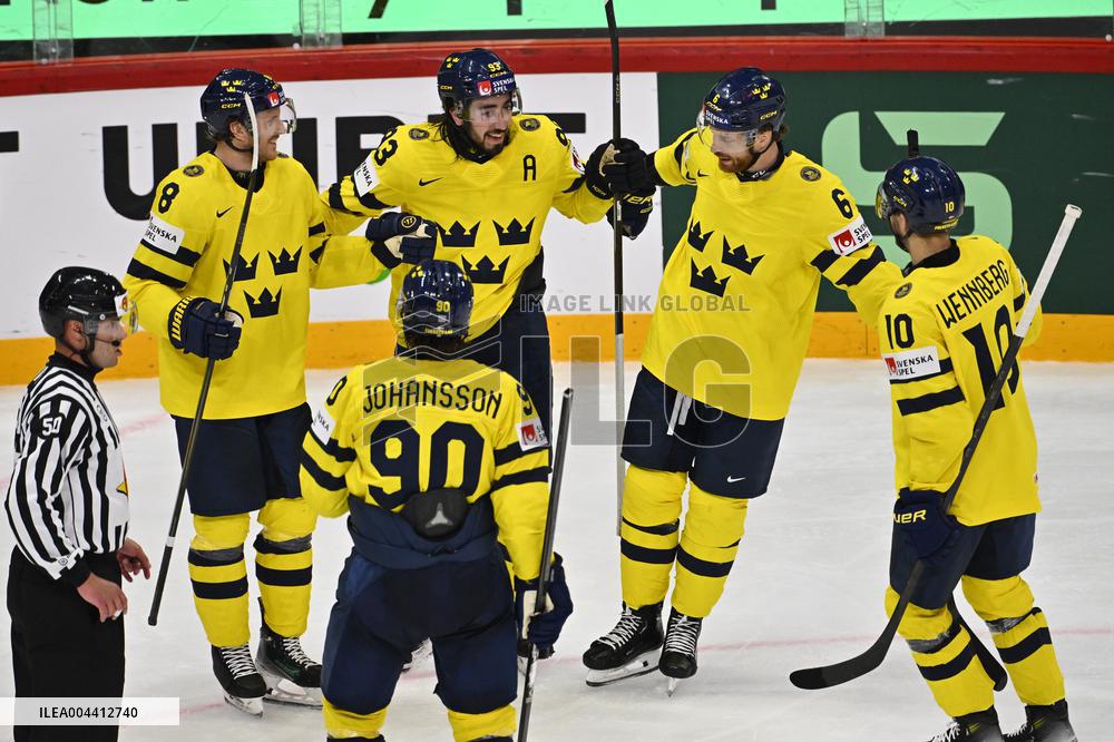 ICE HOCKEY WC LATVIA-SWEDEN