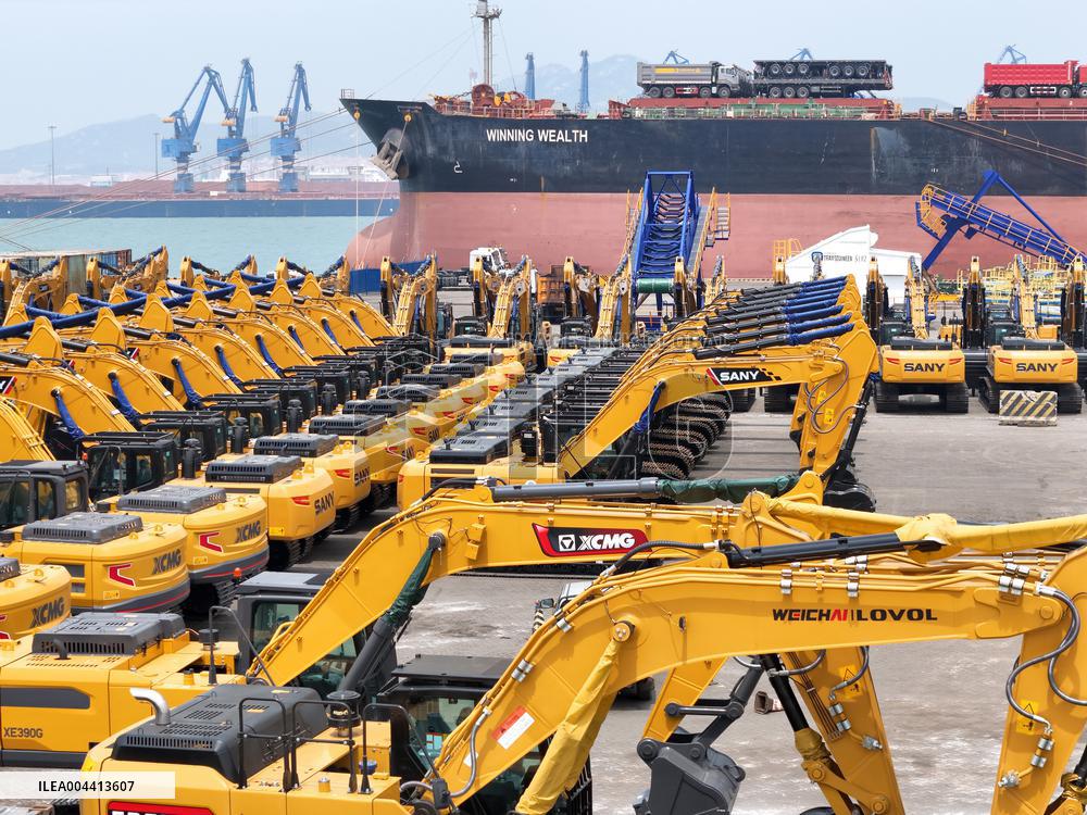 Chinese Excavators Export