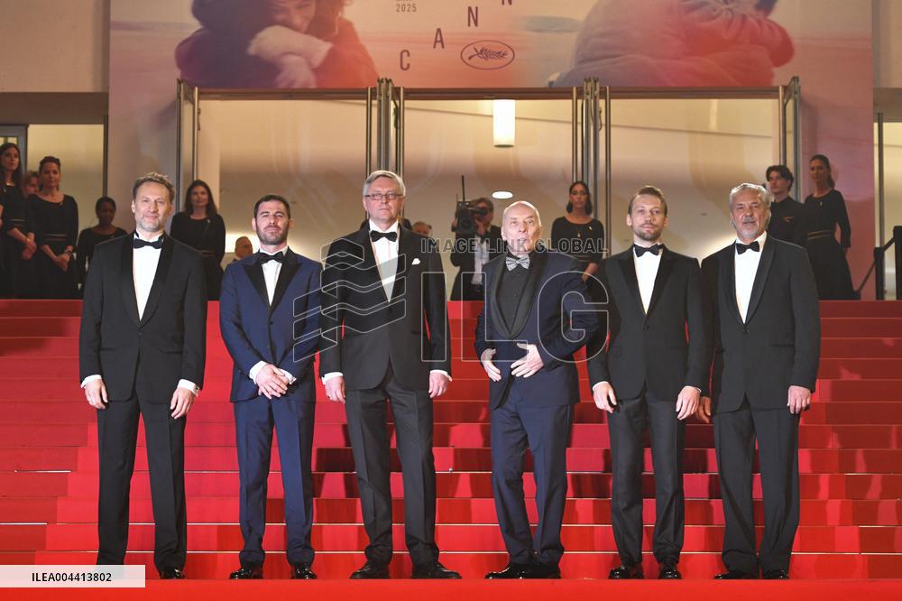 Cannes Two Prosecutors Screening AM