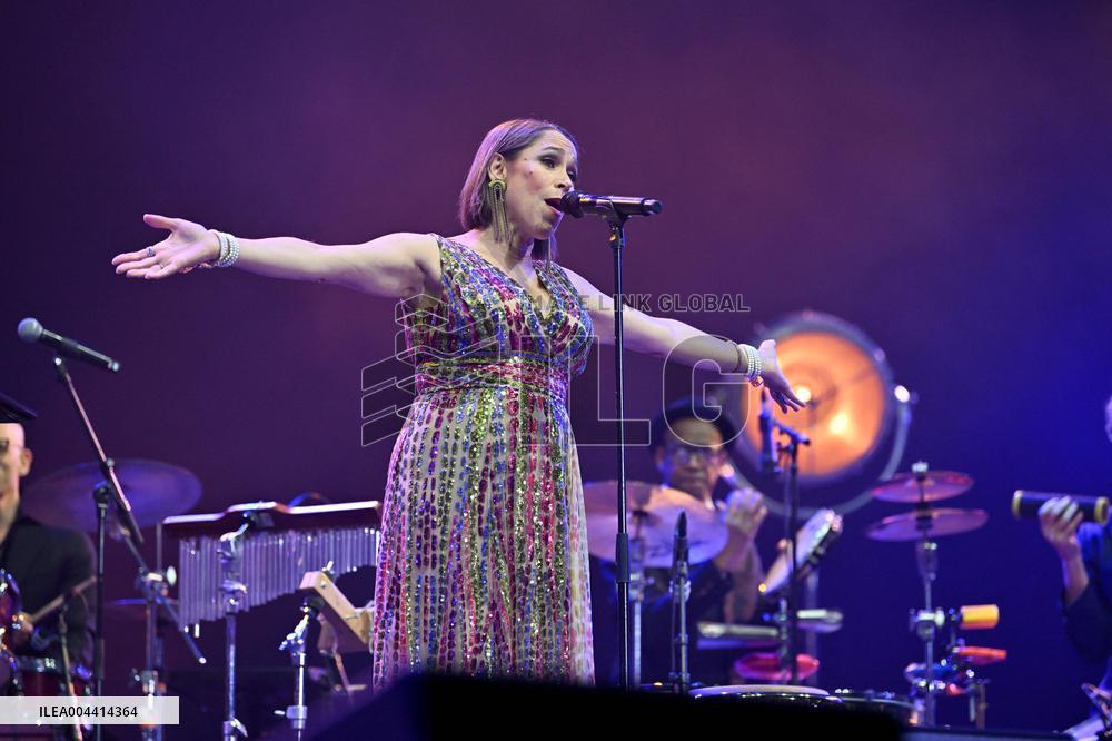 Pink Martini In Concert At The Accor Arena - Paris