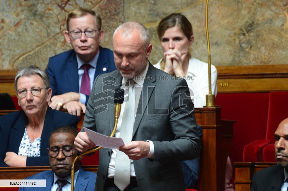 Question Session To The Government - Paris