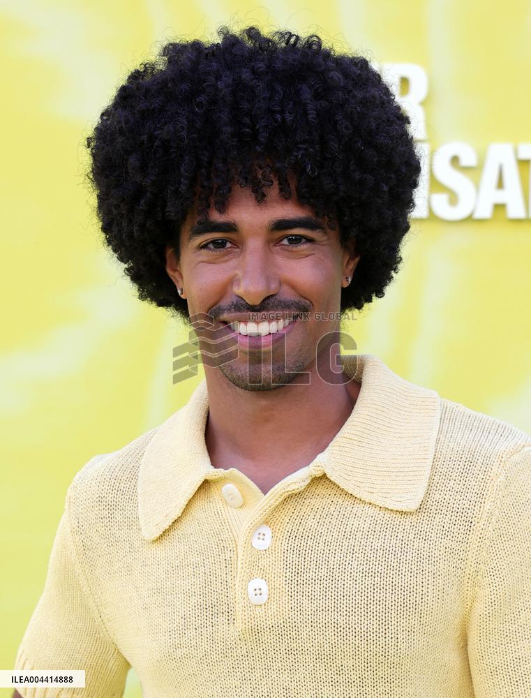 Overcompensating Premiere - LA