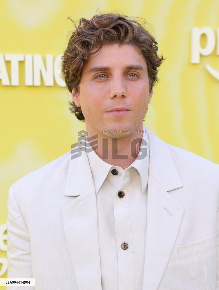 Overcompensating Premiere - LA