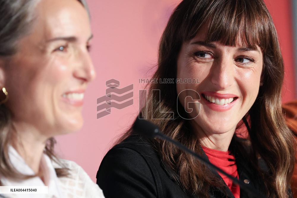 Cannes - Partir Un Jour - Leave One Day - Press Conference