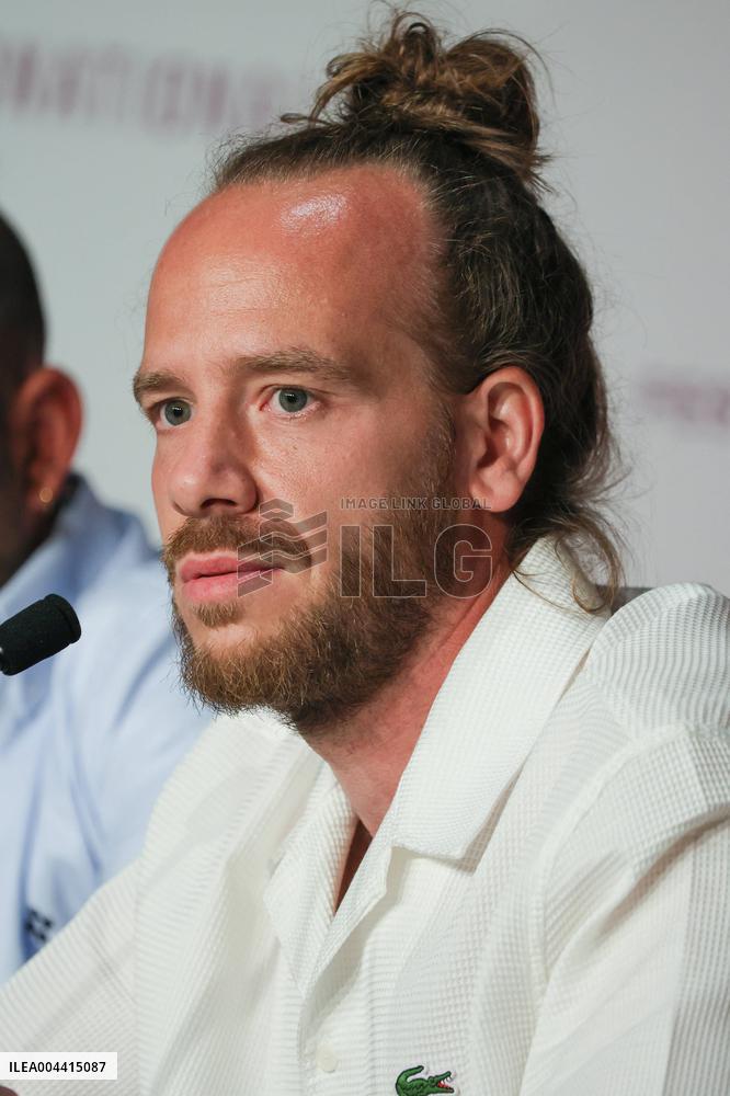 Cannes - Partir Un Jour - Leave One Day - Press Conference