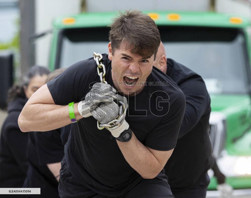 Second Harvest Truck Pull Challenge - Toronto