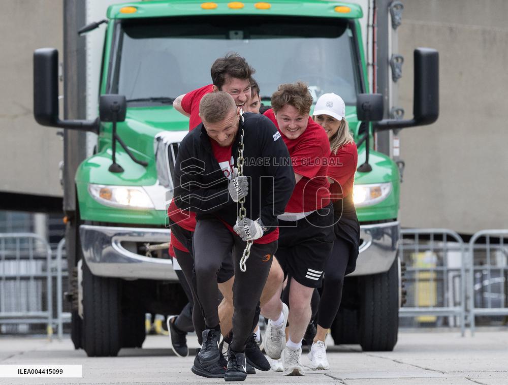 Second Harvest Truck Pull Challenge - Toronto
