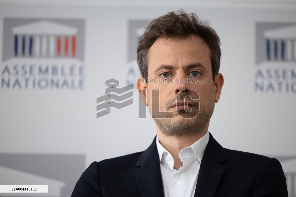 Committee of Inquiry into prevention of violence in schools gives a press conference - Paris RL