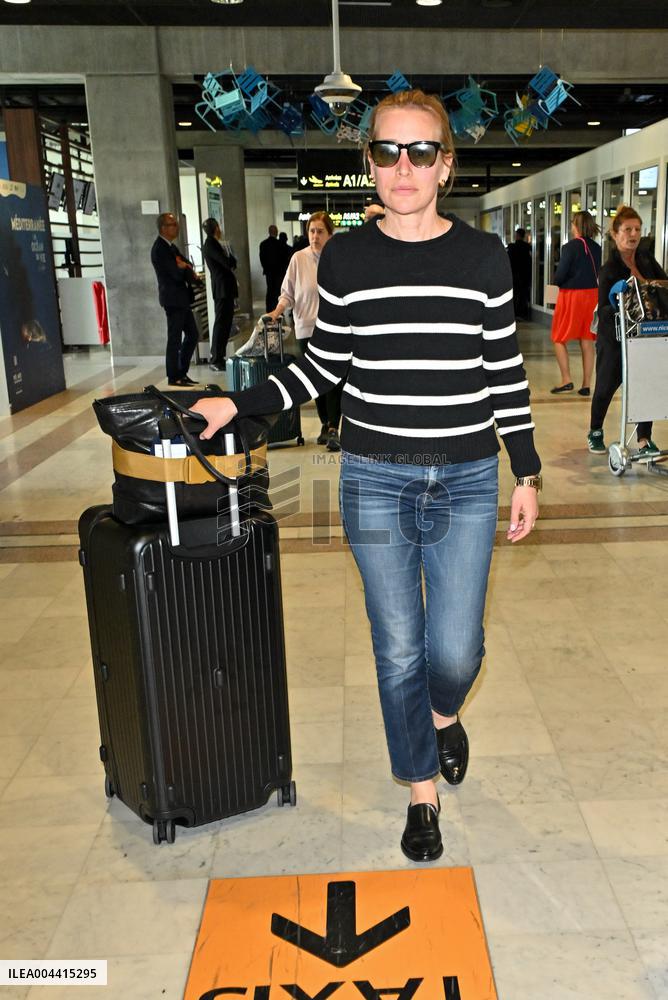 Cannes Piper Perabo At Nice Airport JR