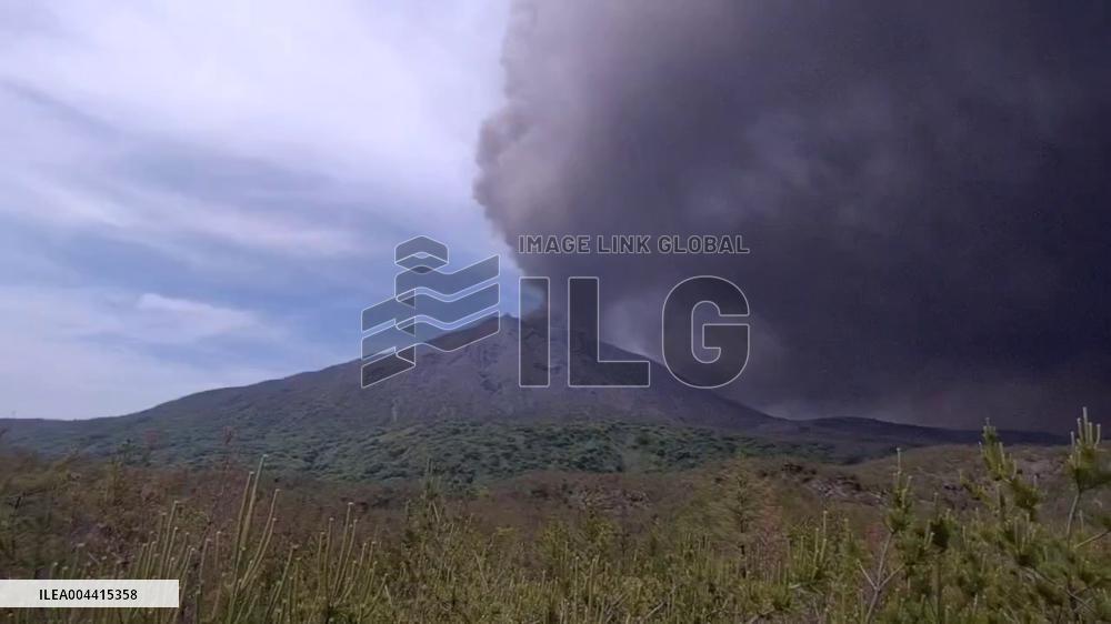 Japan: Sakurajima Volcano Erupts, Ashfall Warning Issued