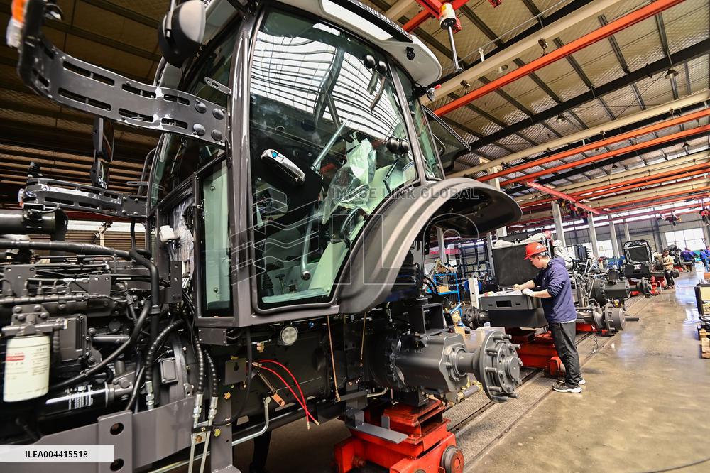 Chinese Agricultural Machinery Tractors Export To Russia