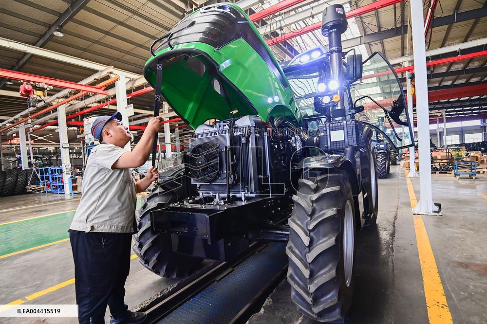 Chinese Agricultural Machinery Tractors Export To Russia